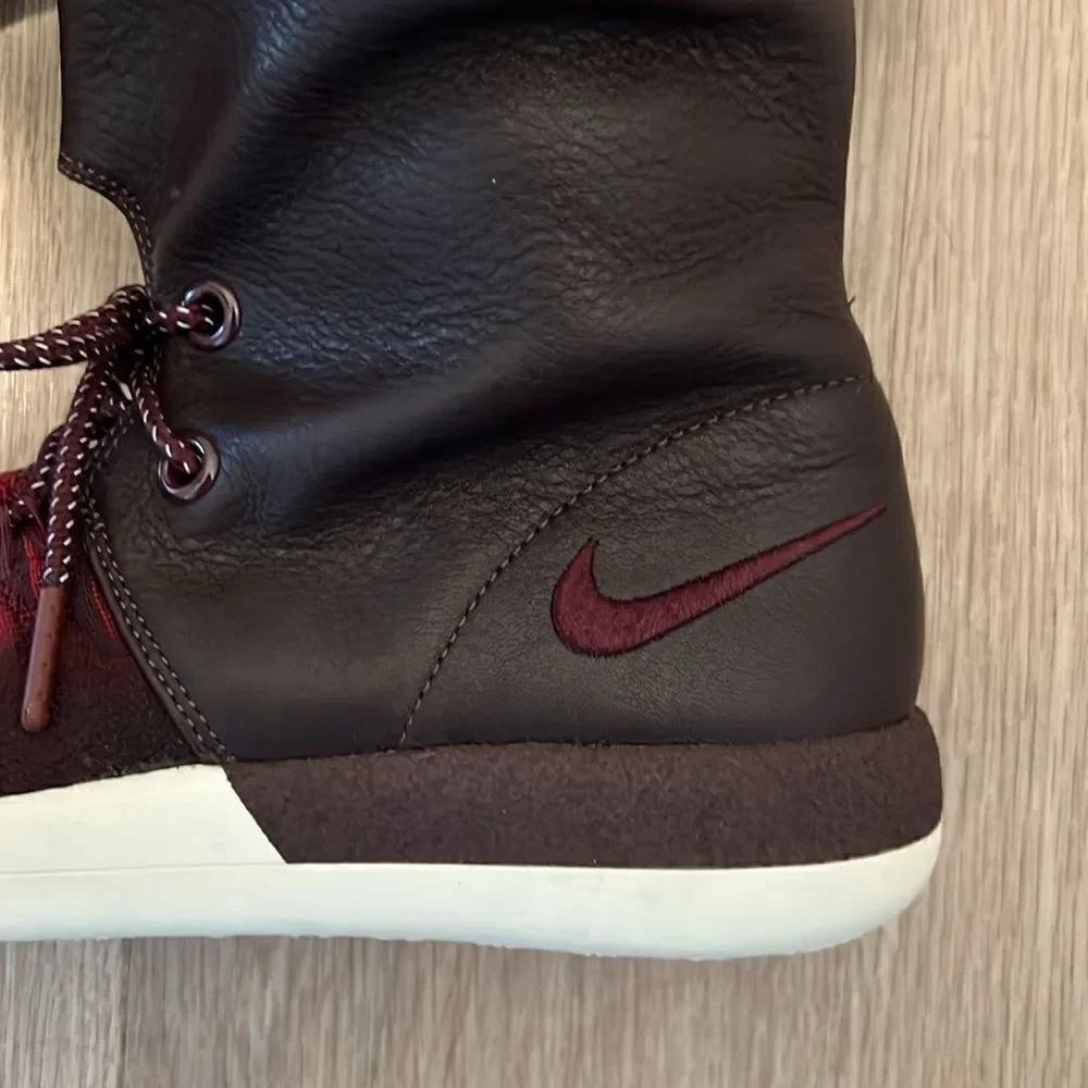 Nike Roshe Two Flyknit Hi 861708-600 Deep Burgundy- Red Women Size 10 Boots